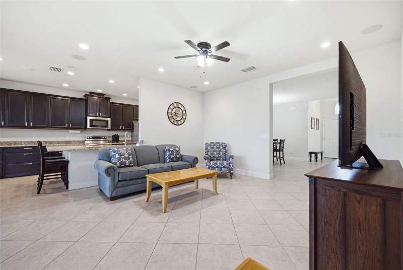 4 bedroom Single Family Residence at 5514 69th Place, Oakleaf Hammock Ph V, Ellenton — photo 3