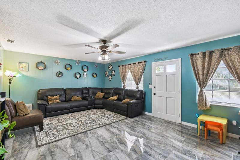 5 bedroom Single Family Residence at 25309 Carnoustie Drive, Mount Plymouth, Sorrento — photo 4
