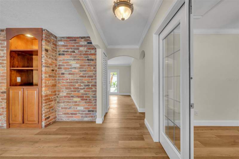 4 bedroom Single Family Residence at 2112 CHIPPEWA TRAIL, DOMMERICH HILLS, MAITLAND — photo 3