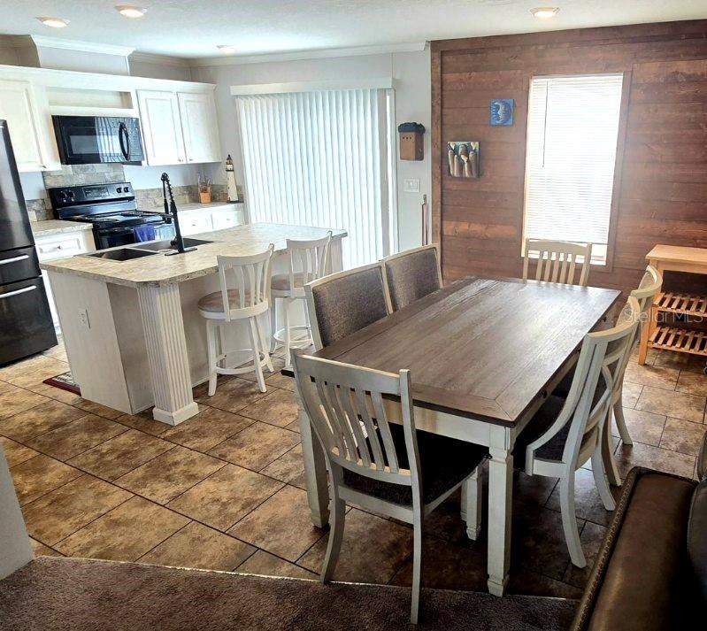 3 bedroom Manufactured Home at 210 Philadelphia Court #17, Lake Tarpon Mobile Home Village, Palm Harbor — photo 5