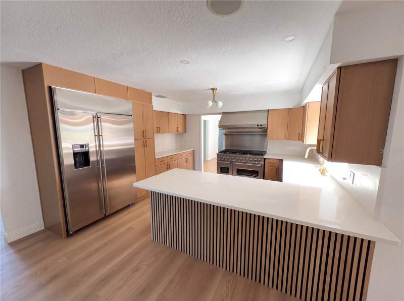 4 bedroom Single Family Residence at 51 OAKLEIGH LANE, OAKLEIGH THIRD ADD, MAITLAND — photo 2