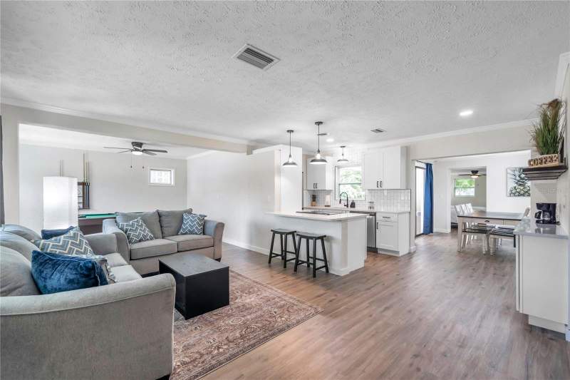 3 bedroom Single Family Residence at 1515 BELLEAIR RD, BELLEAIR TERRACE, CLEARWATER — photo 3