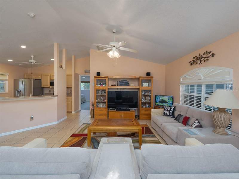 3 bedroom Single Family Residence at 5586 Galambos Street, Port Charlotte Sub 30, North Port — photo 5