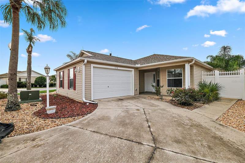 3 bedroom Villa at 578 Statesburg Street, The Villages, The Villages — photo 2