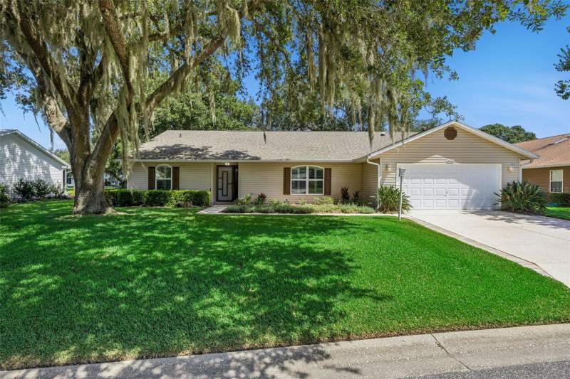 5606 ROSEWALL CIRCLE home for sale in Highland Lakes