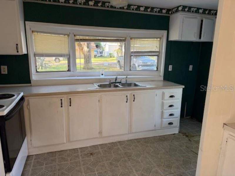 2 bedroom Manufactured Home at 10395 SE 159th Street, Sunset Harbor, Summerfield — photo 4
