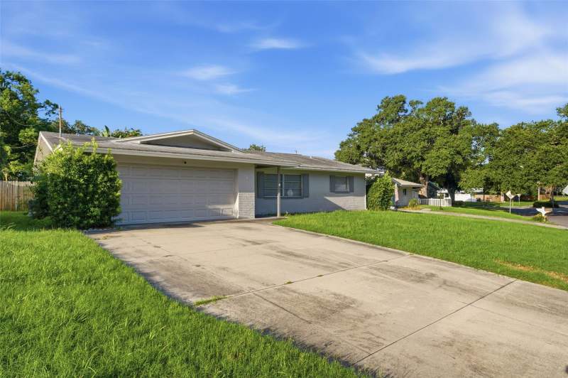 3 bedroom Single Family Residence at 1387 Bellevue Boulevard, Brookhill, Clearwater — photo 2