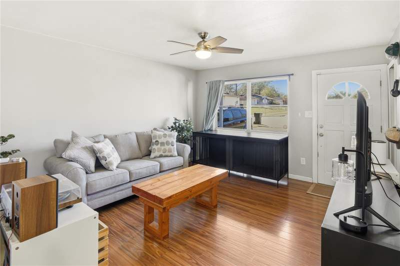 3 bedroom Single Family Residence at 1907 LESLIE ANN LANE, JORDANA HILLS, OCOEE — photo 3