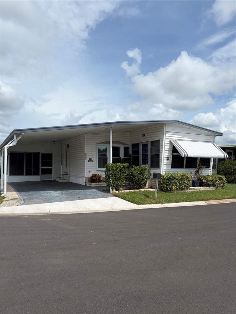 2 bedroom Mobile Home at 10493 Peaceful Drive, Largo, Largo — photo 4
