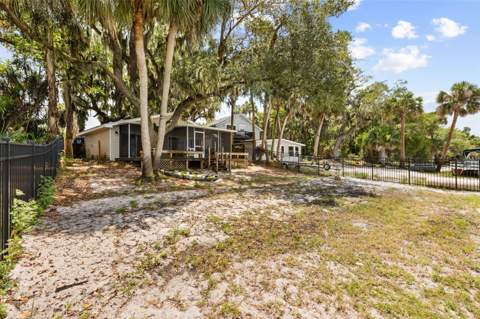 2462 Fort Lane Road, Geneva FL - photo 24 of 31