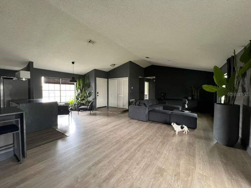 4 bedroom Single Family Residence at 906 San Paulo Way, Poinciana Village 1 Nbhd 2, Kissimmee — photo 2