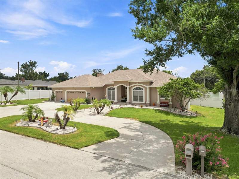 4 bedroom Single Family Residence at 5008 Lakeview Boulevard, Lake View Estates, Lakeland — photo 2