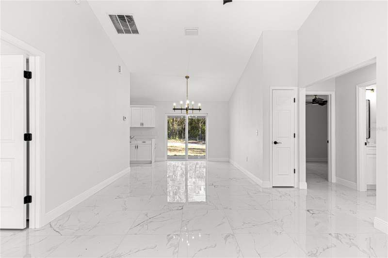 3 bedroom Single Family Residence at 10325 SE 125th Lane, Lake Weir Heights, Belleview — photo 5
