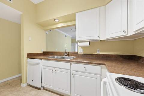 9172 SW 52nd Road #103, Gainesville FL - photo 9 of 31