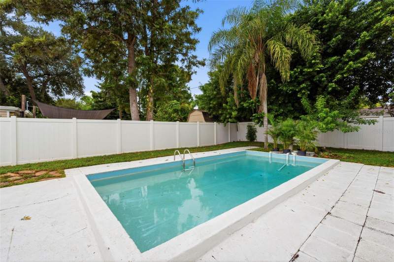 3 bedroom Single Family Residence at 6726 12th Street, Meadow Lawn, St Petersburg — photo 2