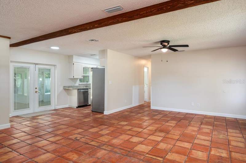3 bedroom Single Family Residence at 525 S Tangerine Court, Eagle Terrace, Eagle Lake — photo 4