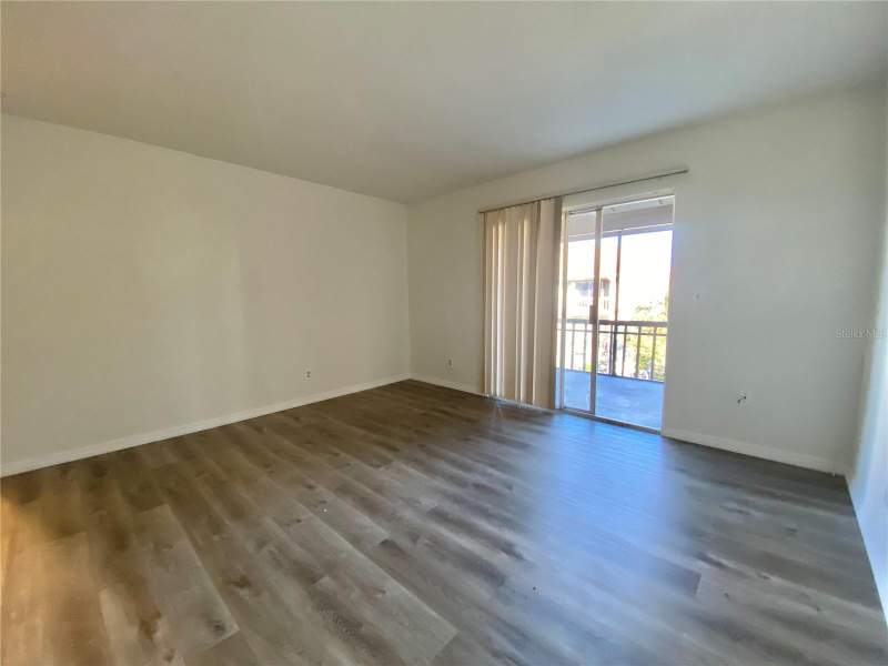 1 bedroom Condominium at 6519 W Newberry Road #1211, Oaks, Gainesville — photo 3
