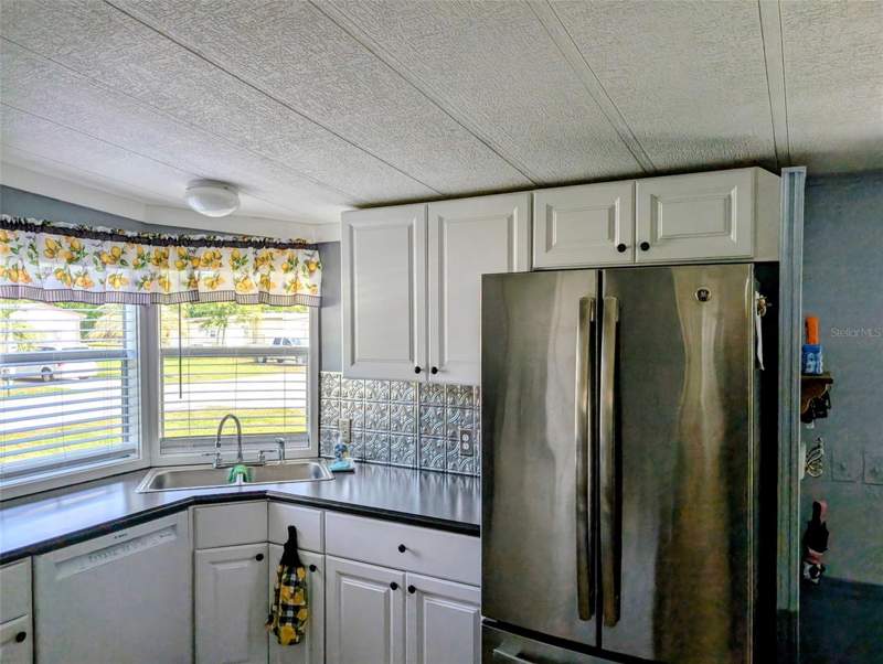 2 bedroom Manufactured Home at 9300 SE 140th Place, Little Lake Weir Sub, Summerfield — photo 3