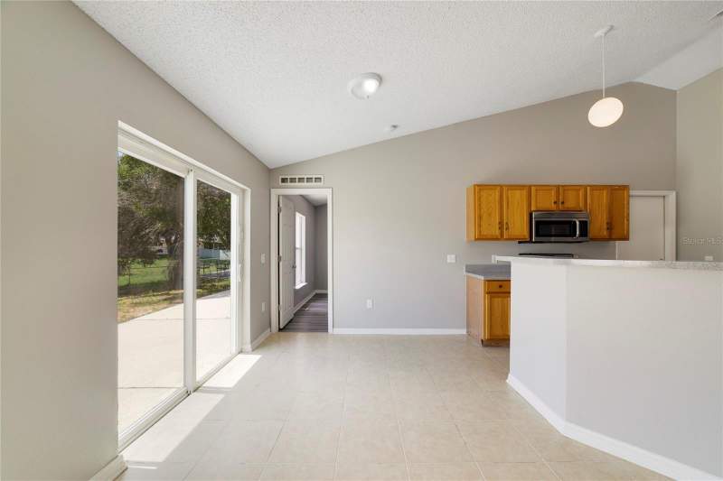 4 bedroom Single Family Residence at 529 Peace Drive, Poinciana Nbrhd 05 Village 07, Poinciana — photo 4
