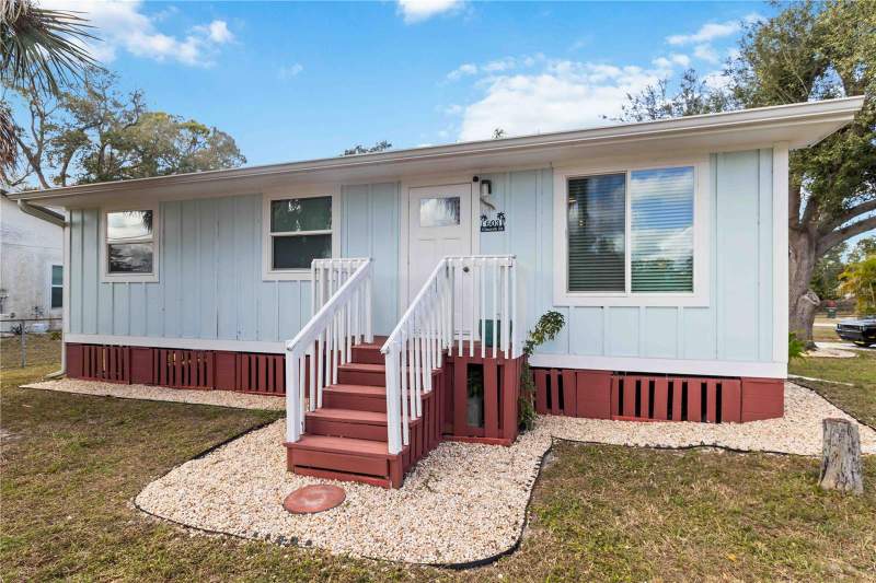 3 bedroom Single Family Residence at 603 Church Street, Lillys Sub, Nokomis — photo 2