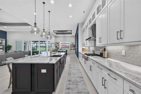 8448 Cane Bay Court, Lakewood Ranch FL - photo 12 of 99