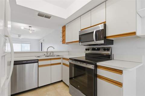 2701 Countryside Boulevard #102, Clearwater FL - photo 22 of 52