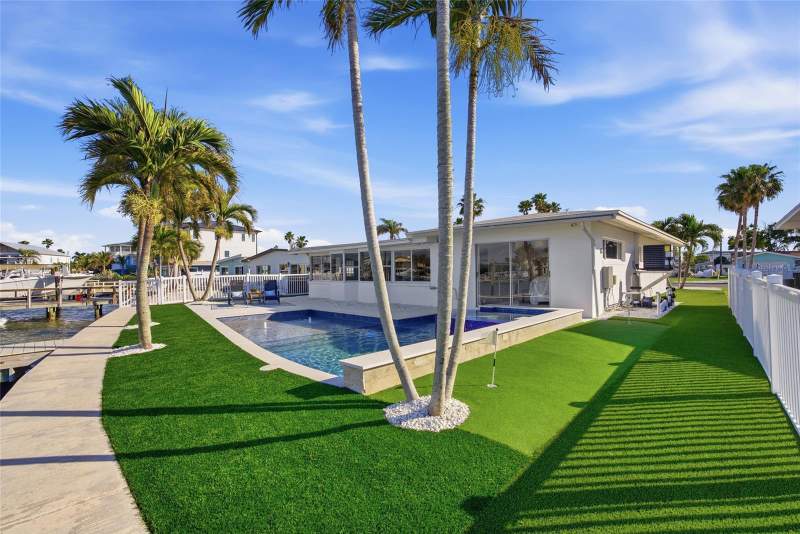 2 bedroom Single Family Residence at 16113 5th Street, Redington Beach Homes 6th Add, Redington Beach — photo 3
