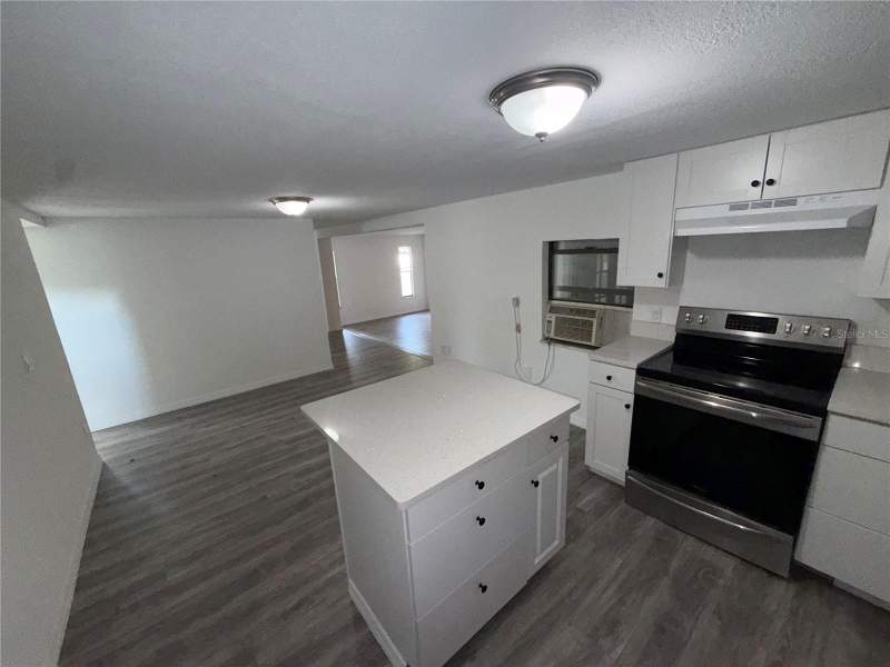 5 bedroom Manufactured Home at 17440 SE 37th Lane, Lake Bryant Shores, Ocklawaha — photo 2