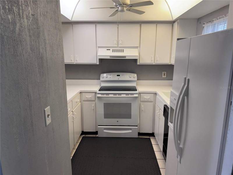 2 bedroom Condominium at 1201 N McMullen Booth Road, Kapok Manor Condo, Clearwater — photo 4