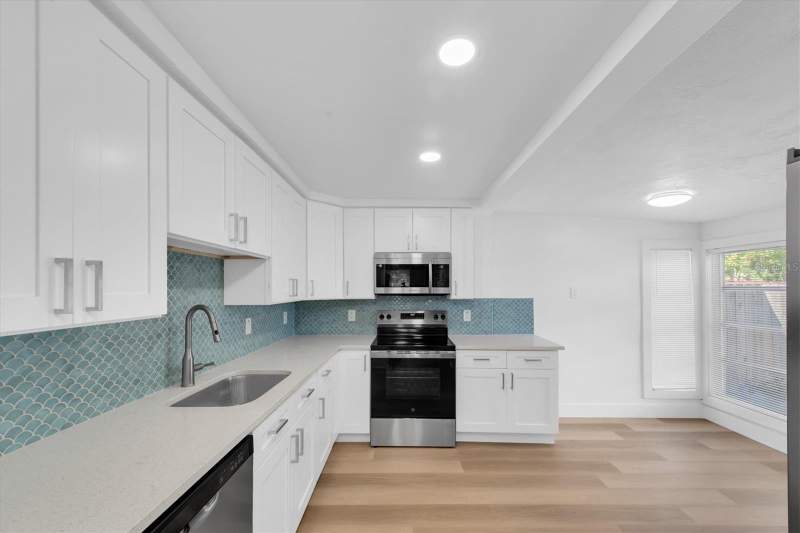 2 bedroom Single Family Residence at 358 Boca Ciega Drive, Pages Rep Of Mitchells Beach 2, Madeira Beach — photo 4