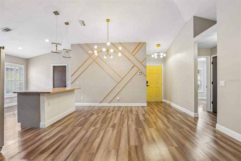 3 bedroom Single Family Residence at 8711 Busch Oaks Street, The Oaks At Busch, Tampa — photo 2
