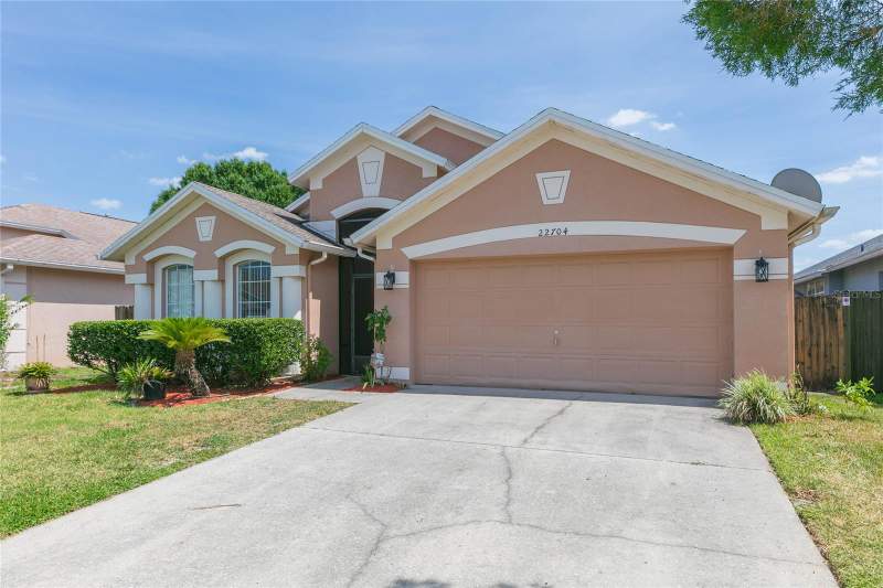 4 bedroom Single Family Residence at 22704 Roderick Drive, Sable Ridge Ph 06A1, Land O Lakes — photo 2