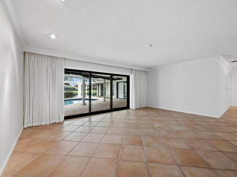 6945 Country Lakes Circle, Sarasota FL - photo 8 of 37