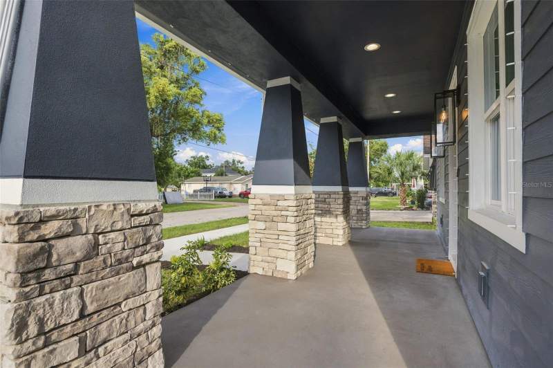 4 bedroom Single Family Residence at 1509 E Knollwood Street, Riverbend Manor, Tampa — photo 3