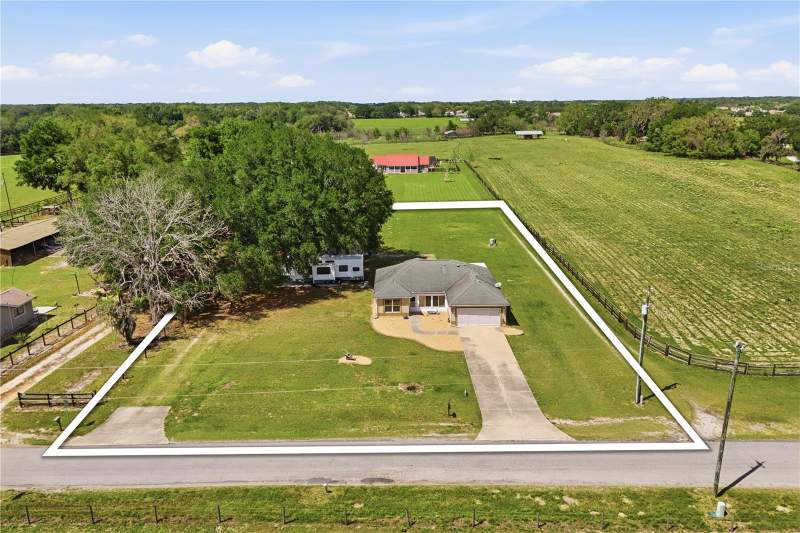 3 bedroom Single Family Residence at 7411 SE 180th Street, Oxford, Oxford — photo 2