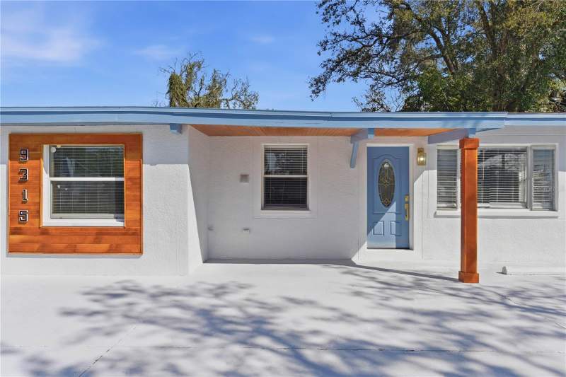 5 bedroom Single Family Residence at 9315 N 16th Street, Tampa Overlook, Tampa — photo 2