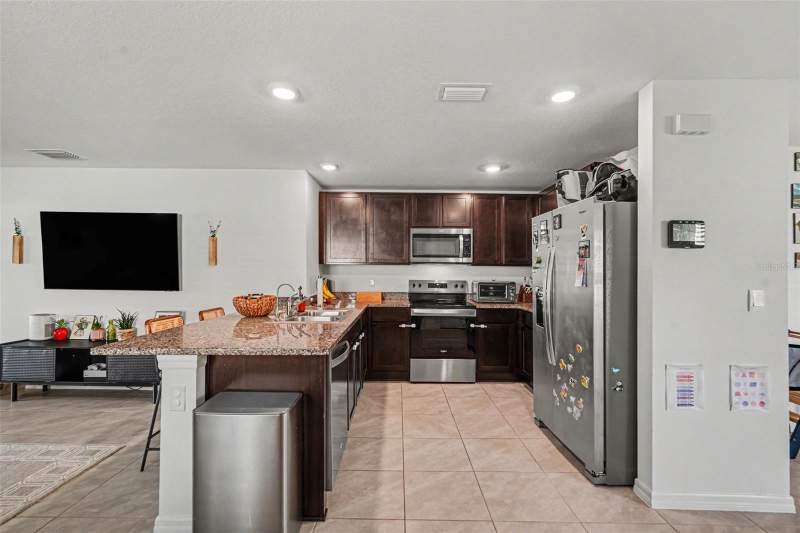 3 bedroom Single Family Residence at 13530 Mount Ivy Court, Summit View, Dade City — photo 3