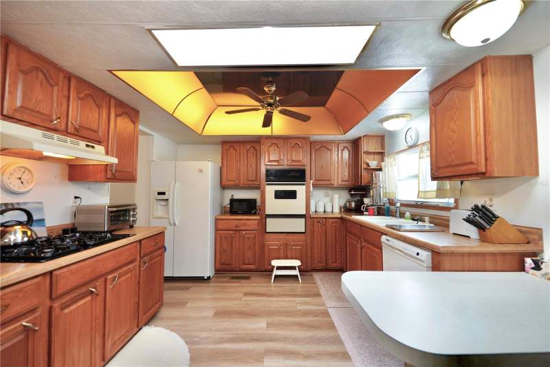 2 bedroom Mobile Home at 7338 Thorpp Avenue, Brookridge Comm, Brooksville — photo 4