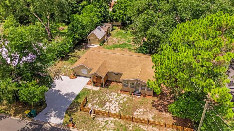3 bedroom Single Family Residence at 305 S Rossiter Street, Mount Dora Oakwood, Mount Dora — photo 5