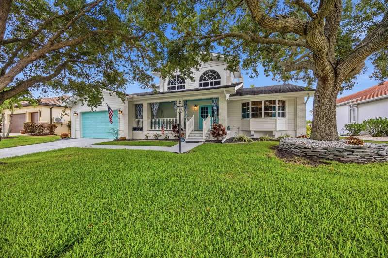 4 bedroom Single Family Residence at 340 Portofino Drive, Punta Gorda Isles Sec 15, Punta Gorda — photo 2