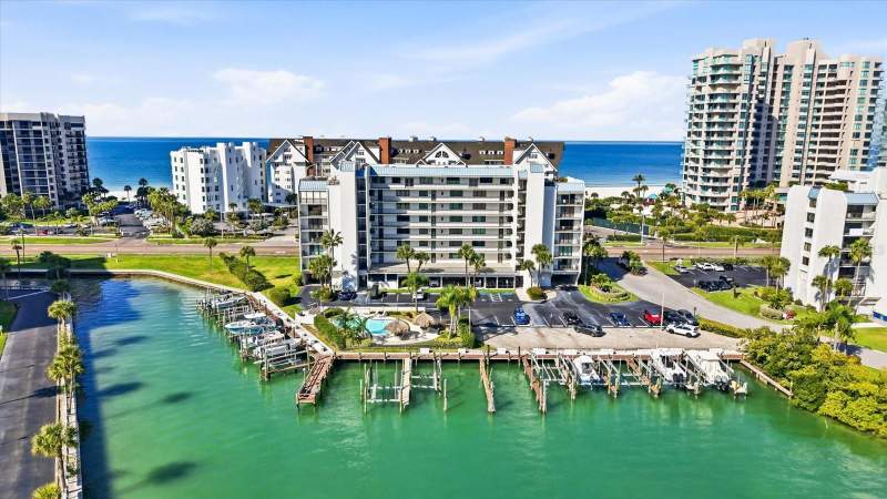 Harbour The Condo