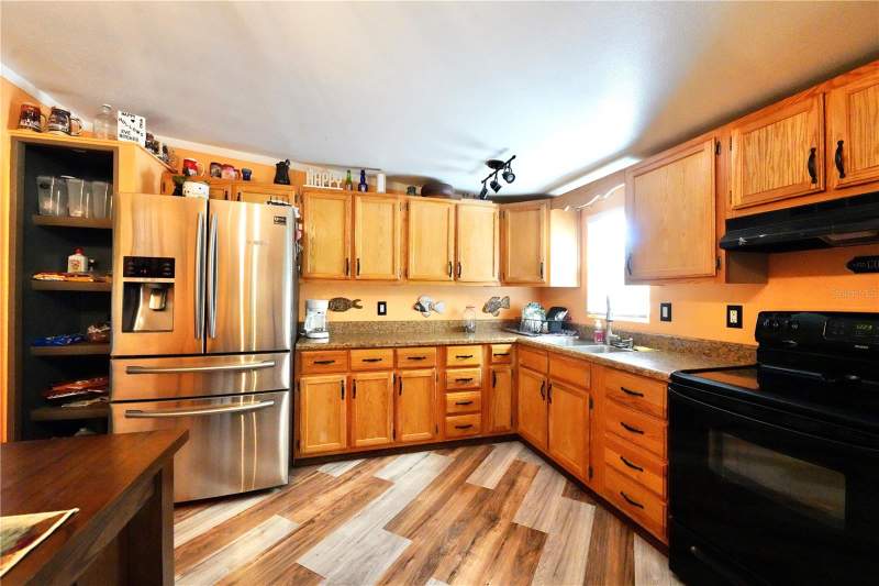 3 bedroom Manufactured Home at 7494 Gordon Loop, Lakeside Acres Mh Sub, Brooksville — photo 5
