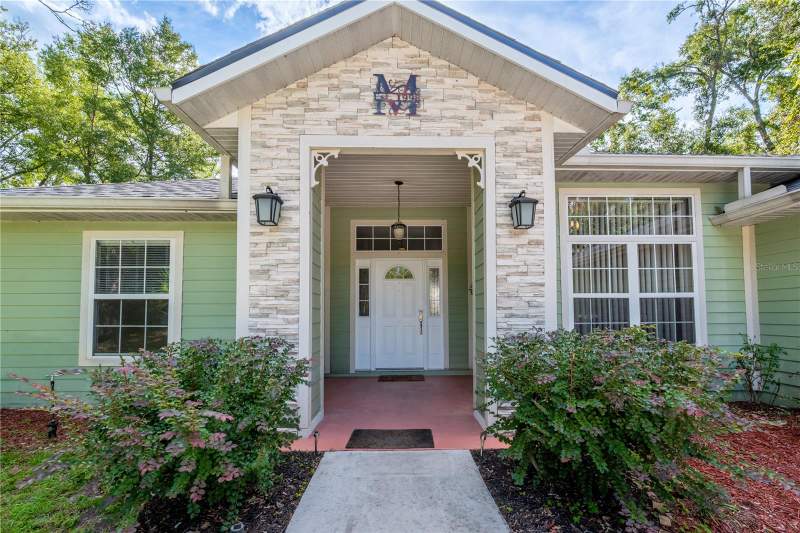 3 bedroom Single Family Residence at 317 SW CABOOSE DRIVE, FORT WHITE STATION SUB, FORT WHITE — photo 1
