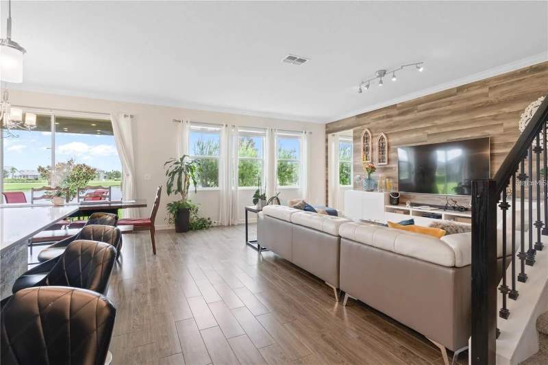5 bedroom Single Family Residence at 11819 Imaginary Way, Storey Park Prcl L, Orlando — photo 3