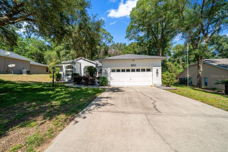 3 bedroom Single Family Residence at 8859 SW 196th Avenue Road, Fairway Estate, Dunnellon — photo 2
