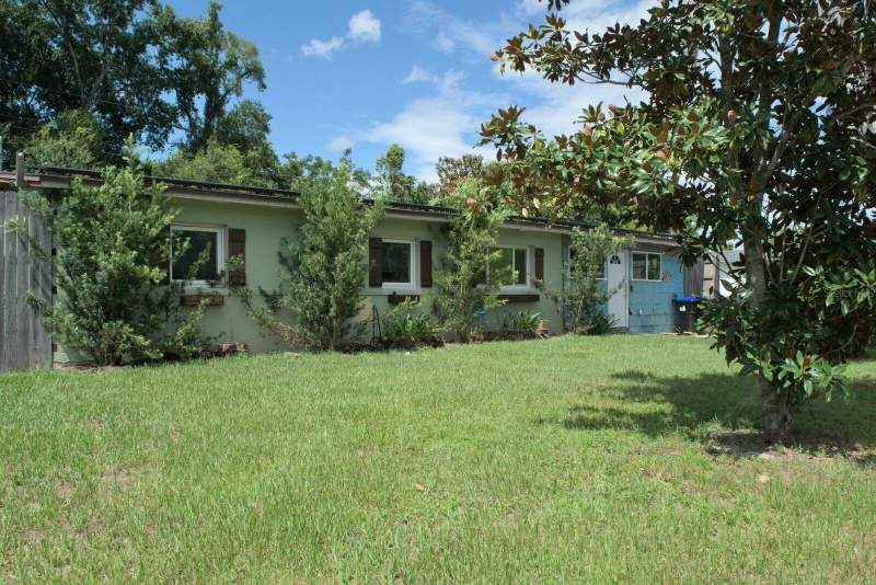 10607 FERNANDO STREET home for sale in Park Manor Estates