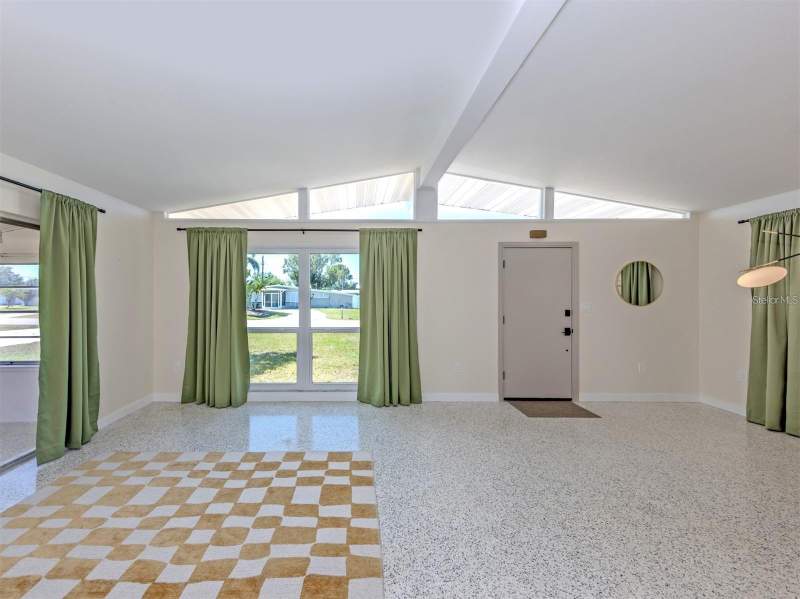 2 bedroom Single Family Residence at 317 Hillview Road, Venice Gardens, Venice — photo 5