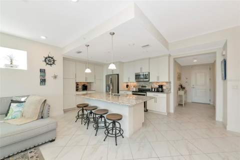 395 Aruba Circle #203, Bradenton FL - photo 8 of 56