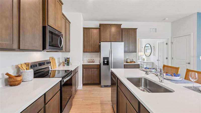 2 bedroom Single Family Residence at 8625 Pinecrest Trail, Twisted Oaks, Wildwood — photo 4