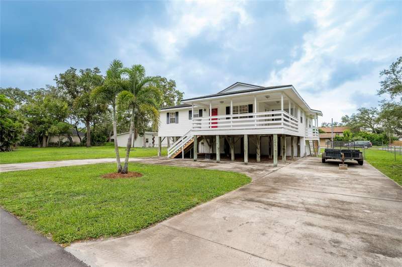 3 bedroom Single Family Residence at 12055 Murray Avenue, Unincorporated, Largo — photo 2